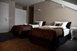 Курортные отели Talaria Resort&Spa Trojanów Улучшенный двухместный номер с 2 отдельными кроватями-1